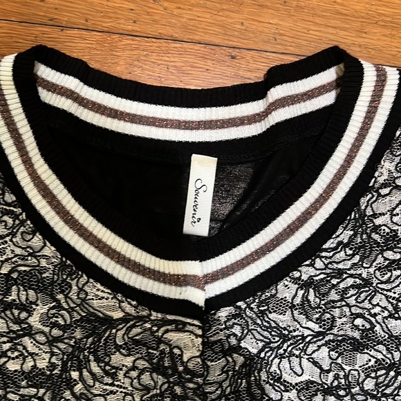 Souvenir made in Italy 🇮🇹 lace button down top - Picture 3 of 6